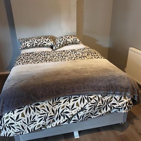 Ag House Apartment Manchester Bagian luar foto