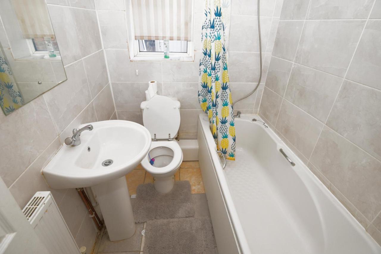 Ag House Apartment Manchester Bagian luar foto