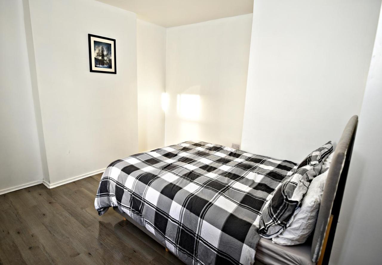 Ag House Apartment Manchester Bagian luar foto